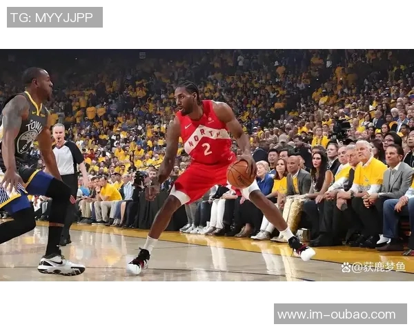 莱昂纳德生涯得分突破15000分快船三节惨遭对手压制落后32分 莱昂纳德生涯得分突破15000分快船三节惨遭对手压制落后32分